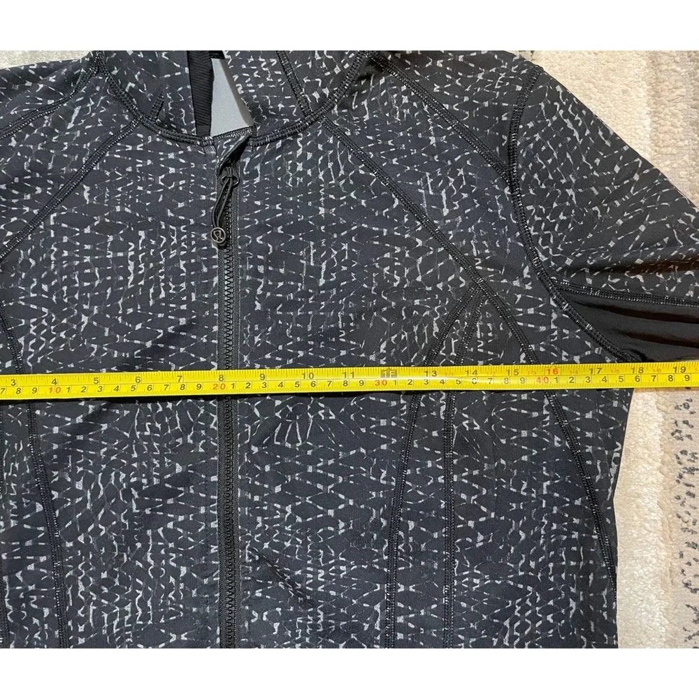 lululemon athletica lightweight hooded